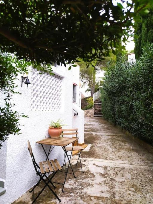 La Casa De Las Palmeras Muntanya la Sella Buitenkant foto